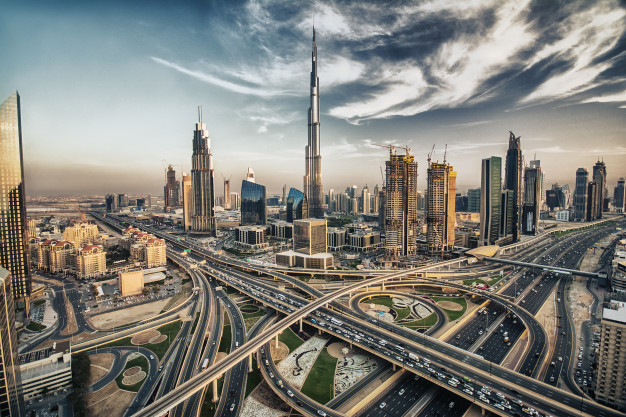 dubai-skyline-with-beautiful-city_114775-4